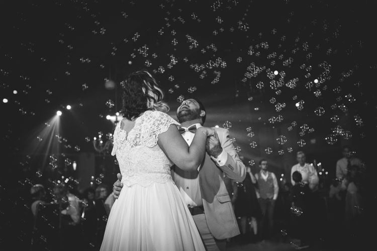 הפכים נמשכים: הצעת נישואין מפתיעה 25