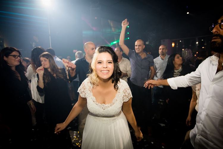 הפכים נמשכים: הצעת נישואין מפתיעה 31