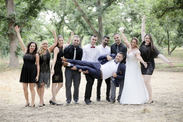 באה לסליחות ויצאה עם טבעת 7