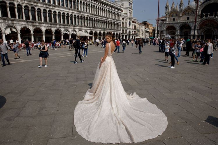 לא עוצרת: ג'ולי וינו מצטרפת לנבחרת הכוכבים בניו-יורק 7