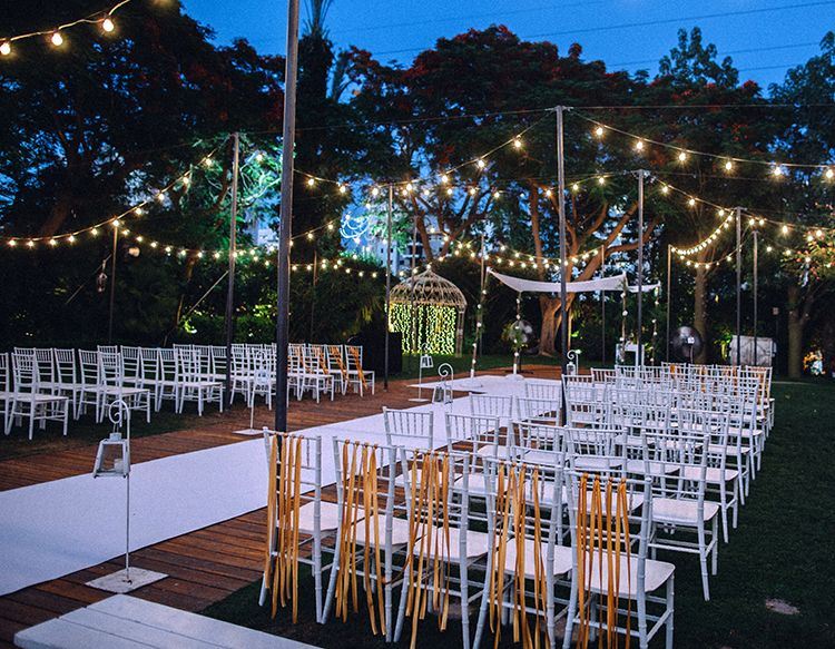 קשר מעוצב: חתונת פפיונים לוהטת במיוחד 19