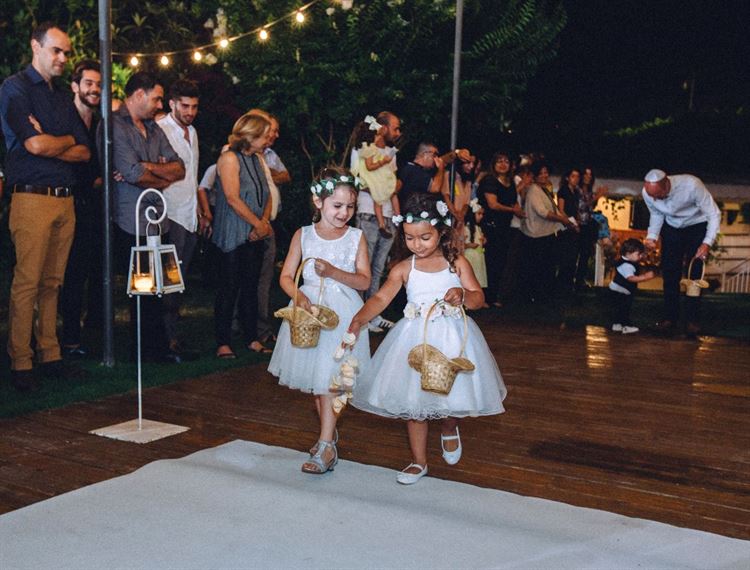 קשר מעוצב: חתונת פפיונים לוהטת במיוחד 21