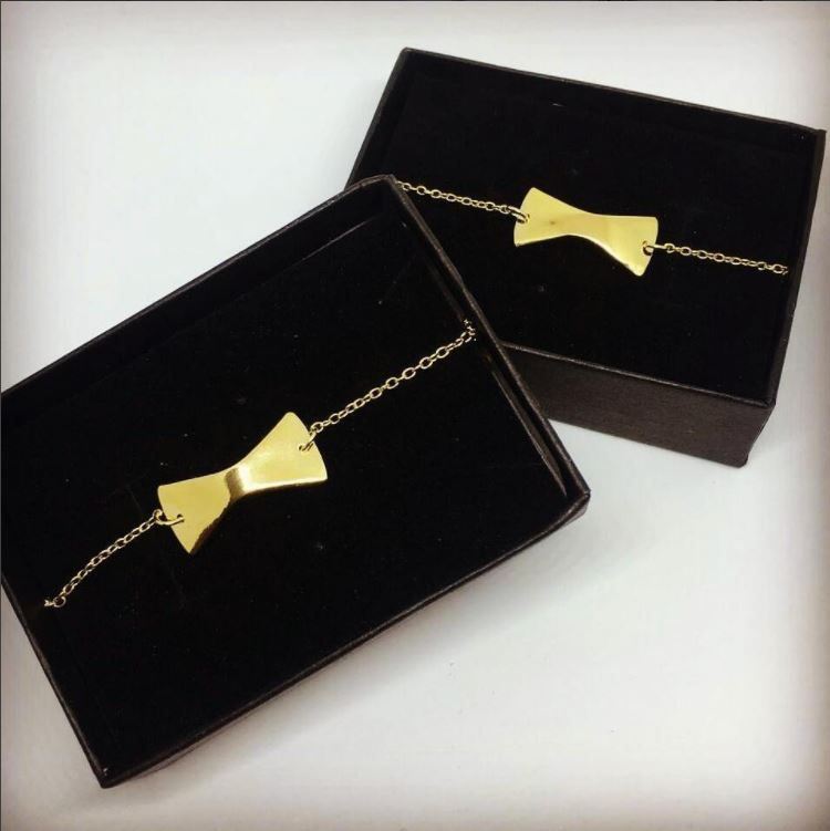 קשר מעוצב: חתונת פפיונים לוהטת במיוחד 14