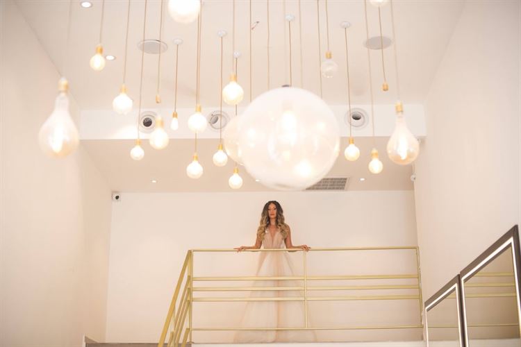 החתן והכלה שמתראים רק פעם בשבוע 4