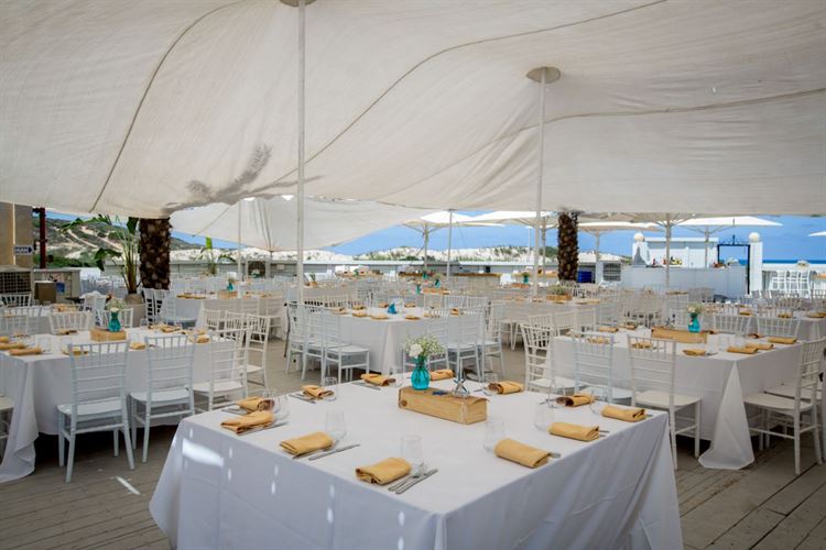 לא יאומן: הדייט הראשון שנמשך שבוע שלם 24