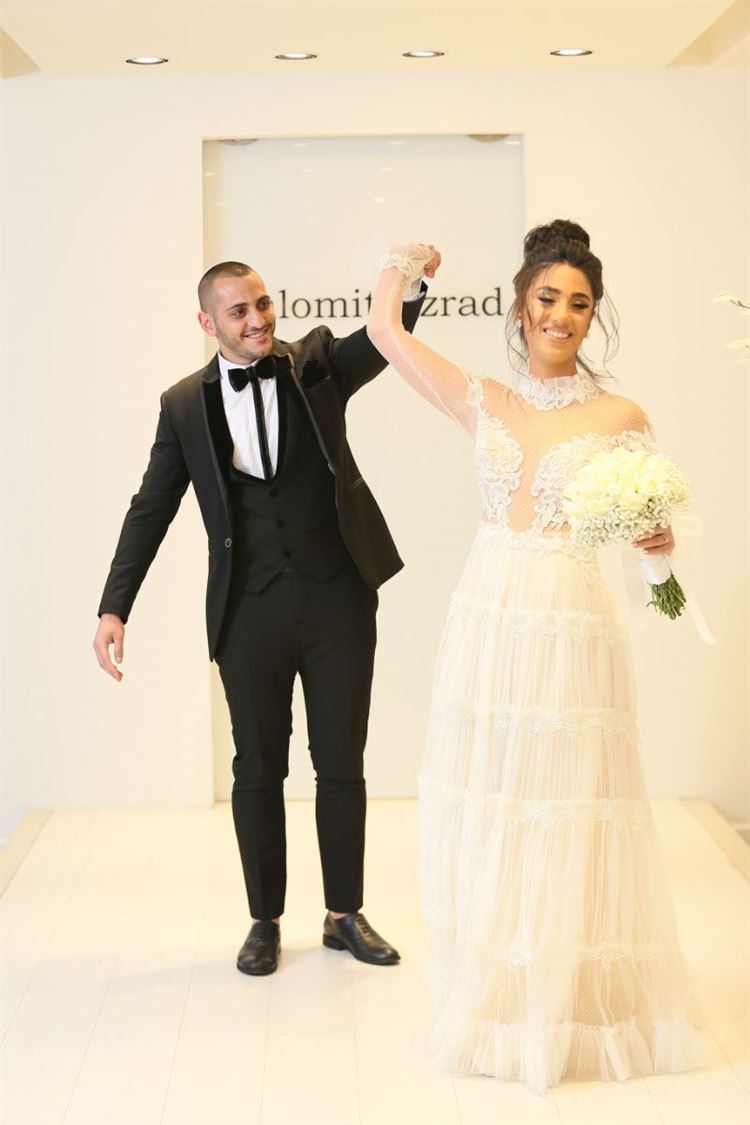 הכל נשאר במשפחה: חתונה אחת, שני זוגות 9