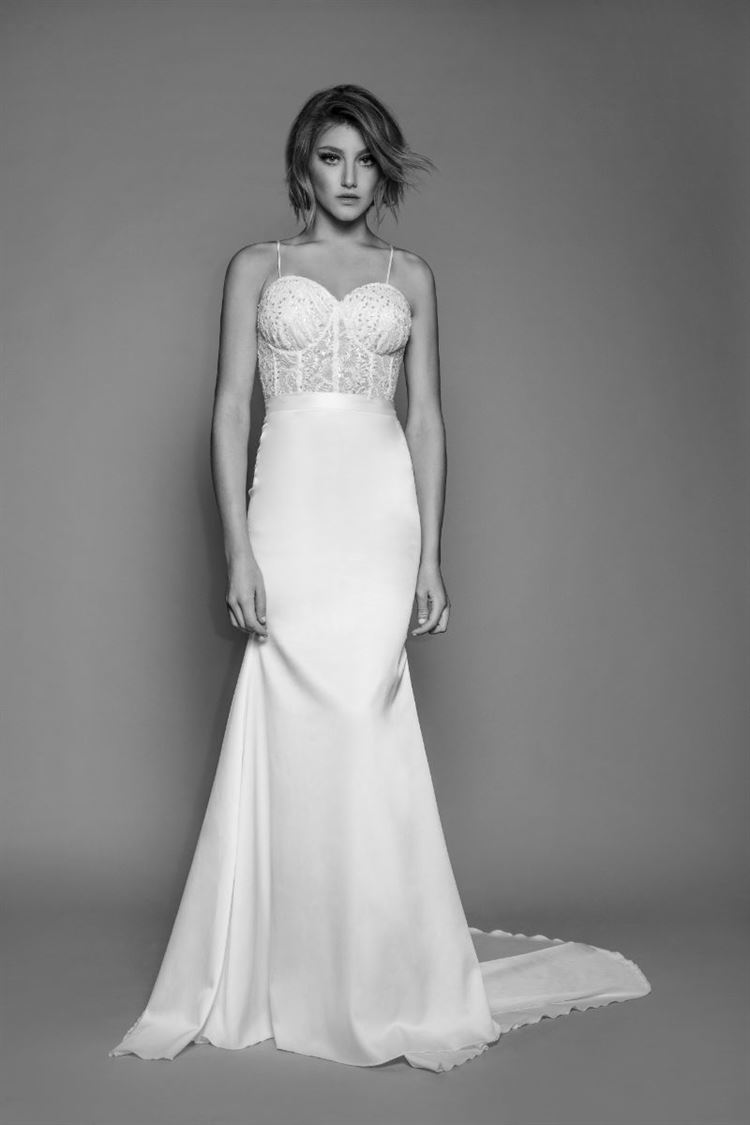 צעירה ומעוררת השראה: קולקצית הביכורים של נועה אמויאל 20