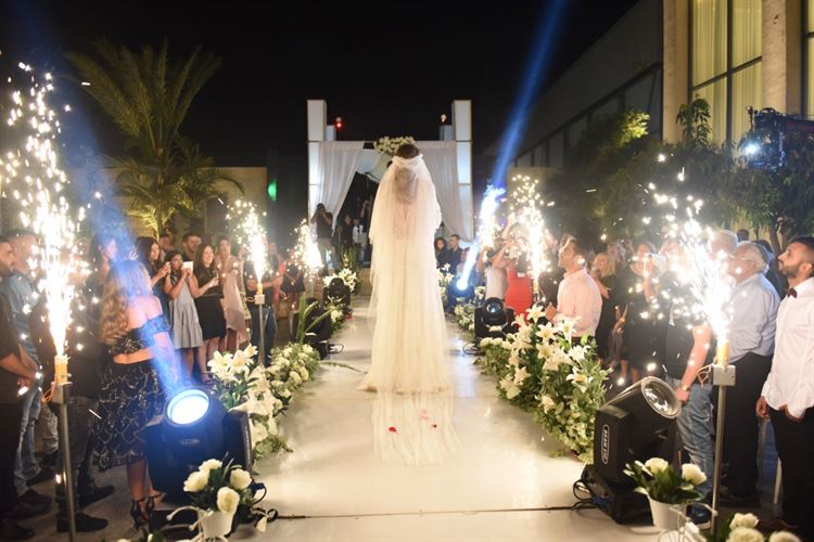 החתן שביקש דייט אחד וקיבל חתונה 19