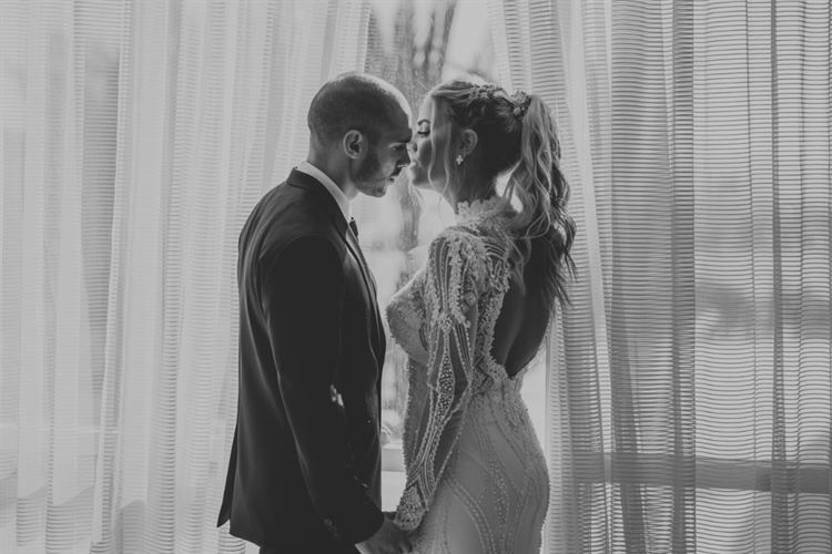 הכלה שחשדה: הצעת הנישואין שכמעט השתבשה 9