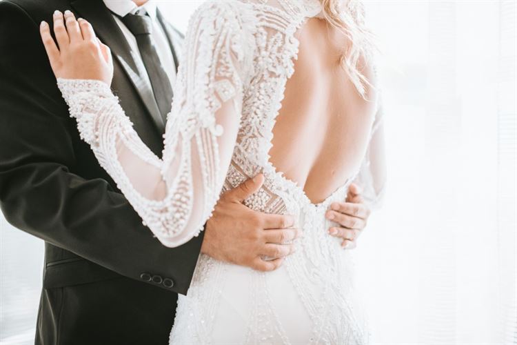 הכלה שחשדה: הצעת הנישואין שכמעט השתבשה 11