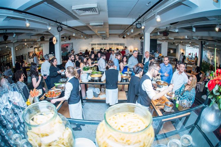 לא כמו כולם: הזוג שהחליט להיות מיוחד 19