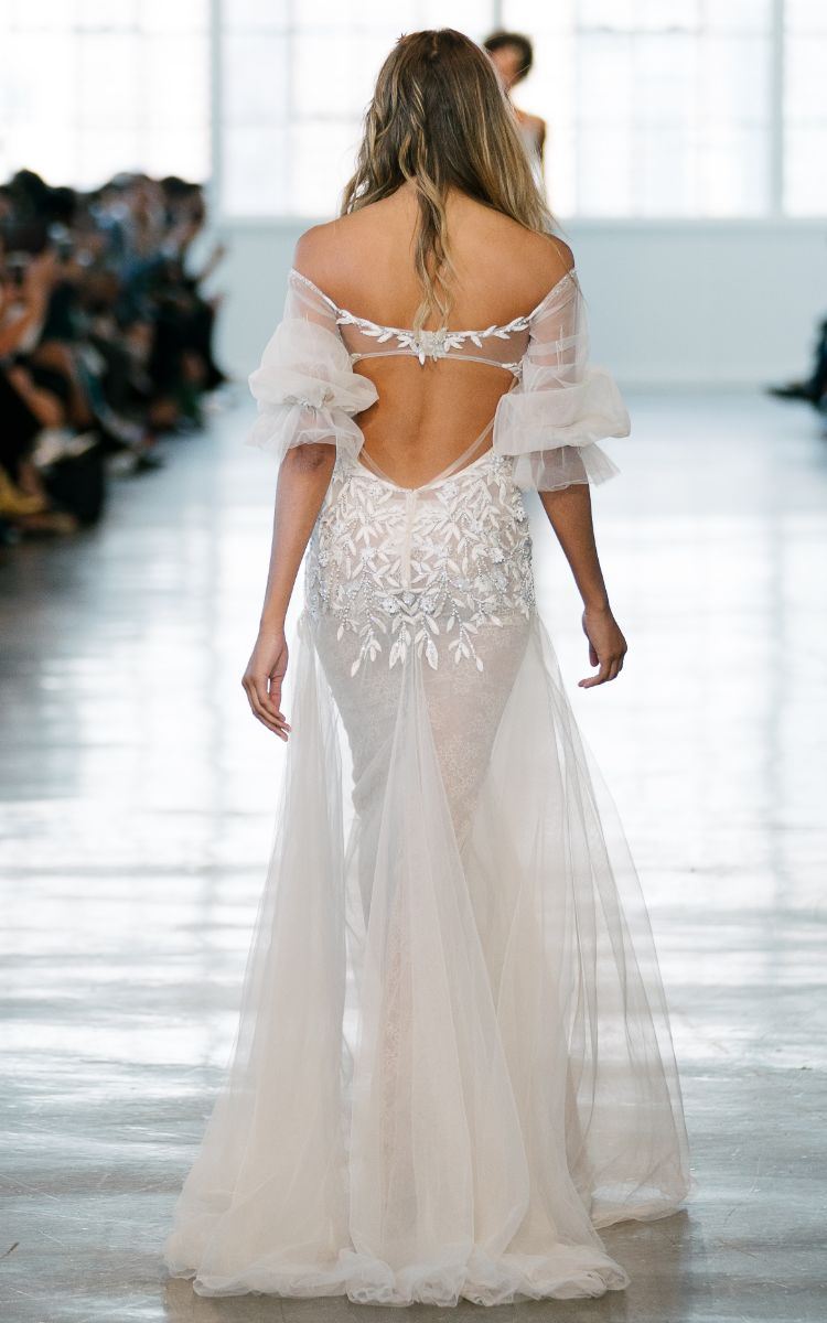 מאחורי הקלעים: הצצה לוהטת לתצוגה של ברטה 10