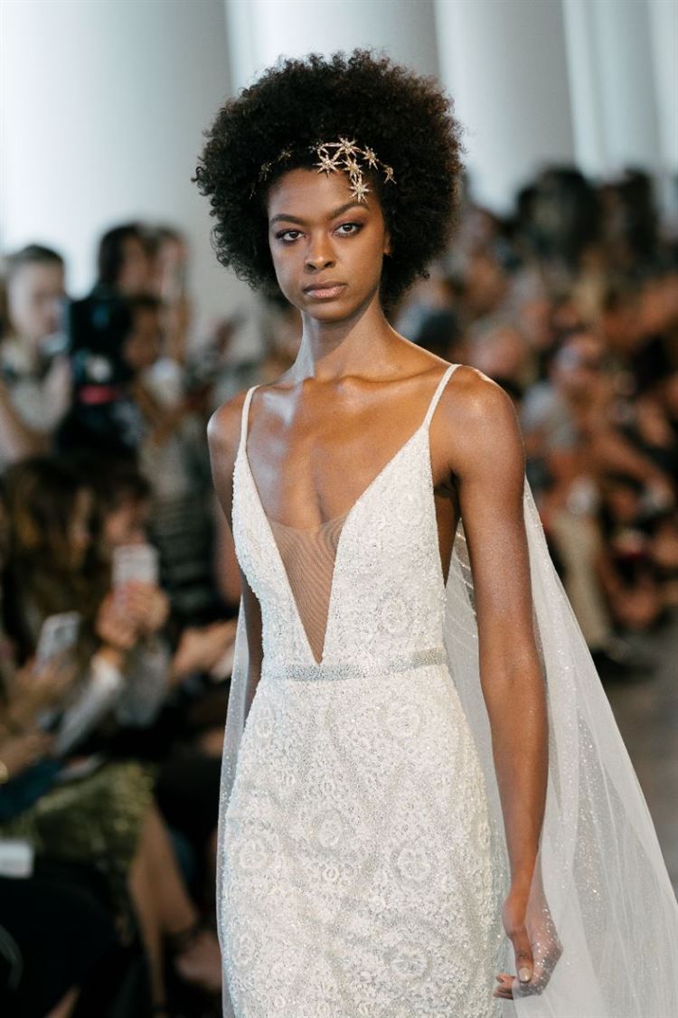 מאחורי הקלעים: הצצה לוהטת לתצוגה של ברטה 22