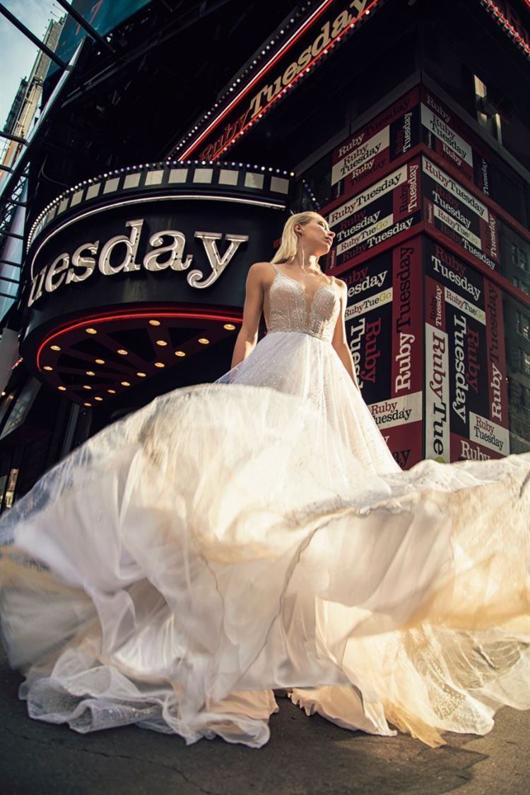 הטרנדים הלוהטים של שבוע האופנה לכלות בניו-יורק 9