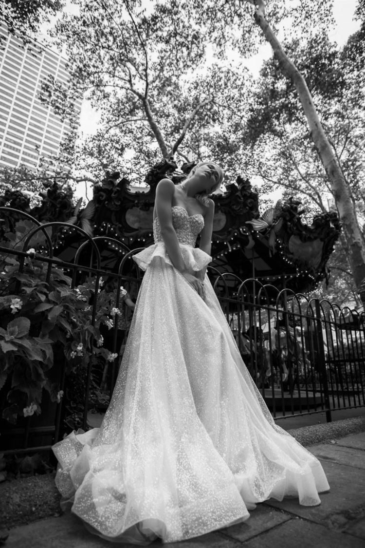 הטרנדים הלוהטים של שבוע האופנה לכלות בניו-יורק 4