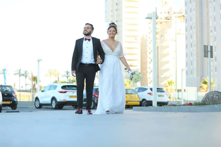 יד ביד. החתונה של דניאלה פרץ ורותם מלכה (צילום: אושרי אלימלך)