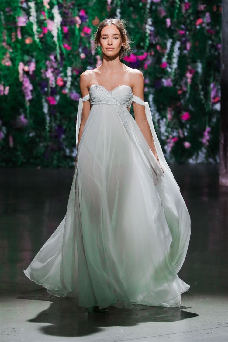 מעוררת את כל החושים: גליה להב בקולקציה חדשה 29