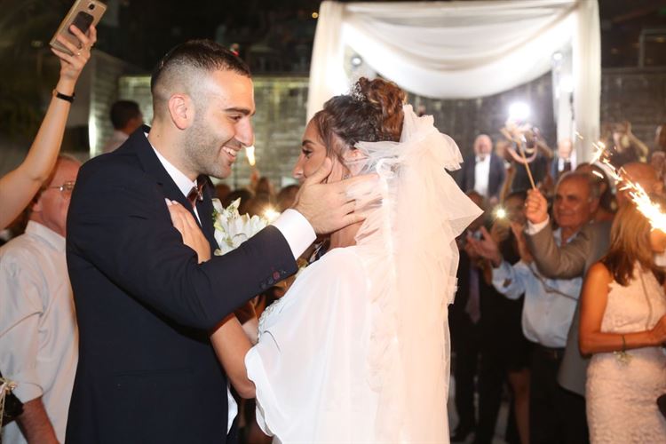 סיפור ההיכרות הכי מטורף שהכרתם 16