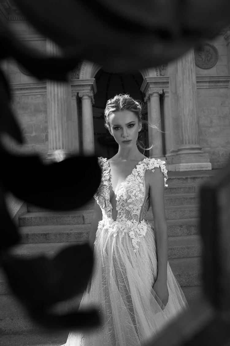 אחרי ביטול החתונה: קסניה טרנטול לובשת שמלת כלה 15