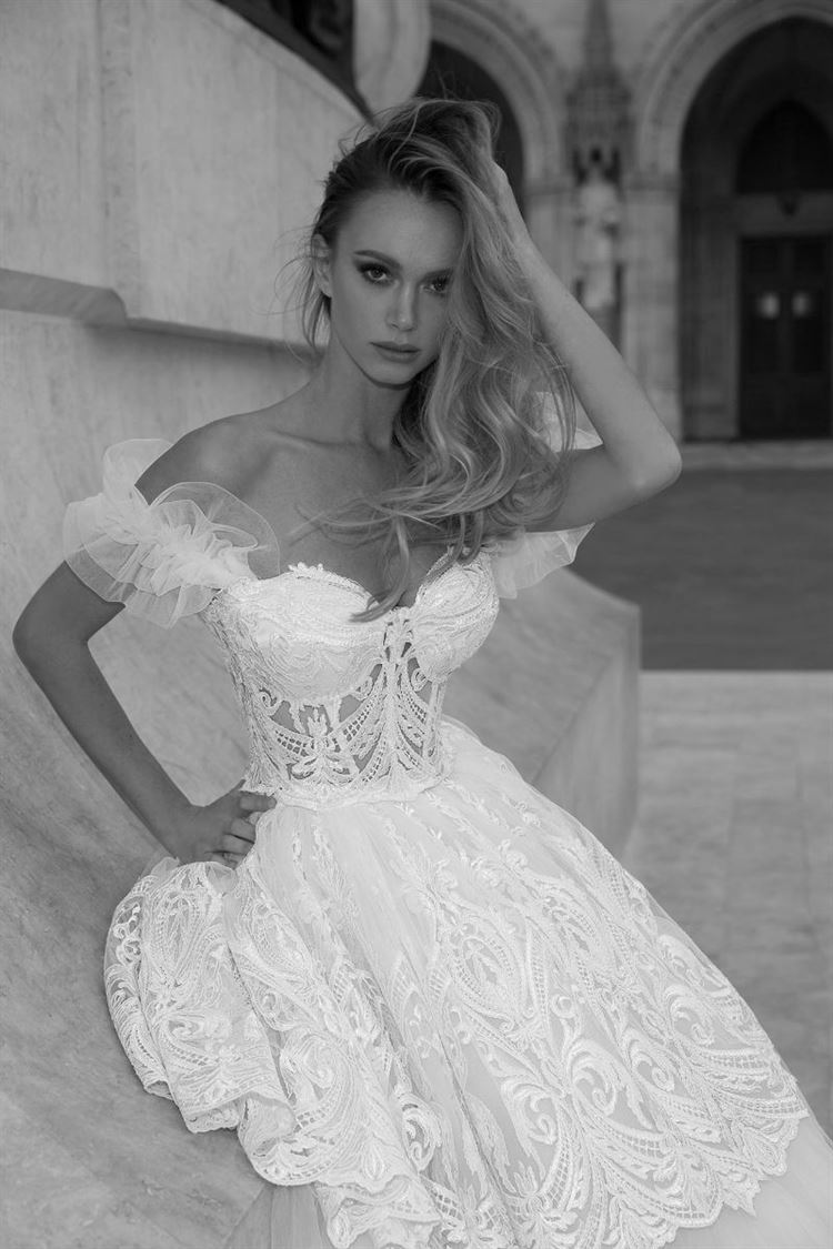 אחרי ביטול החתונה: קסניה טרנטול לובשת שמלת כלה 31