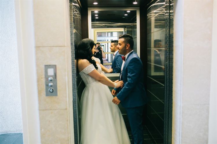 הזמנה לחתונה או דרכון? חתונה שוברת ציפיות 6