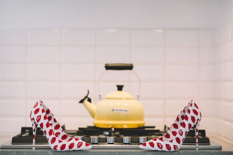 הזמנה לחתונה או דרכון? חתונה שוברת ציפיות 8