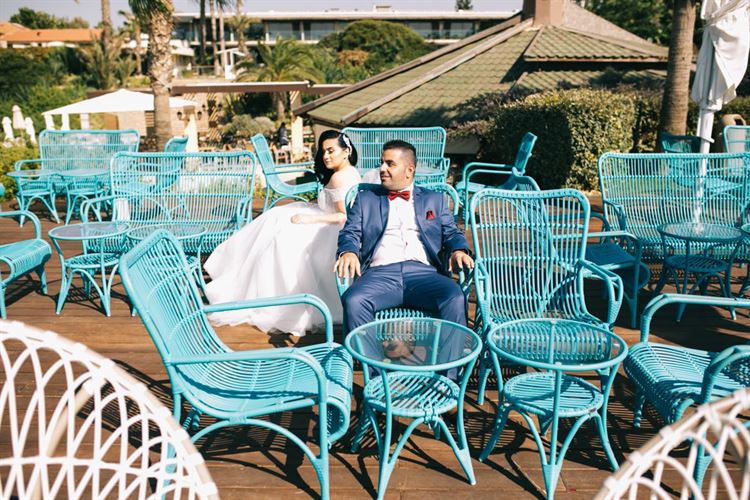 הזמנה לחתונה או דרכון? חתונה שוברת ציפיות 10