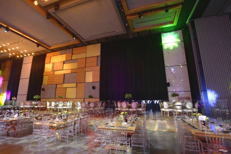 האורחת שהתפרצה לצילומי החתונה וגנבה את ההצגה 31