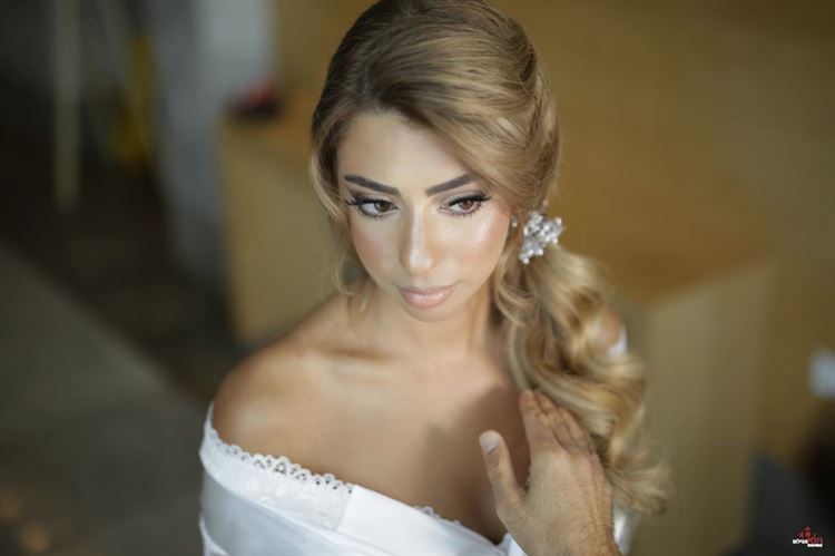 האורחת שהתפרצה לצילומי החתונה וגנבה את ההצגה 8