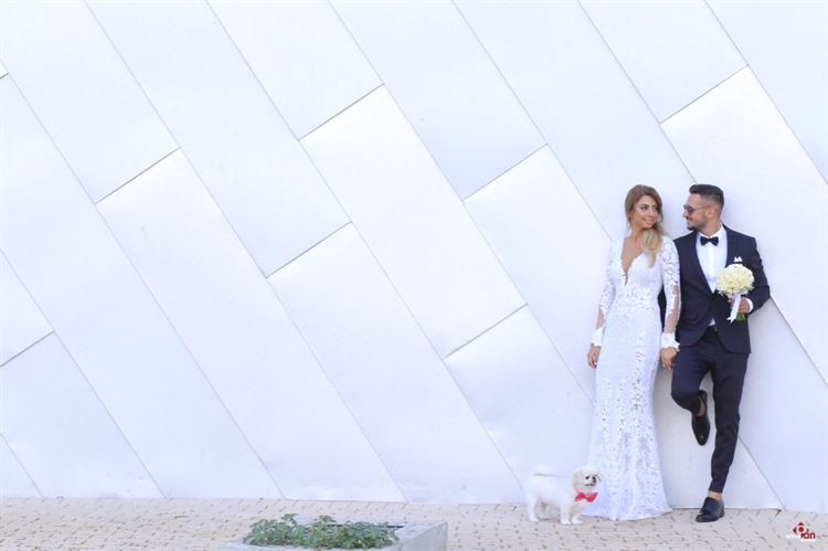 האורחת שהתפרצה לצילומי החתונה וגנבה את ההצגה 13