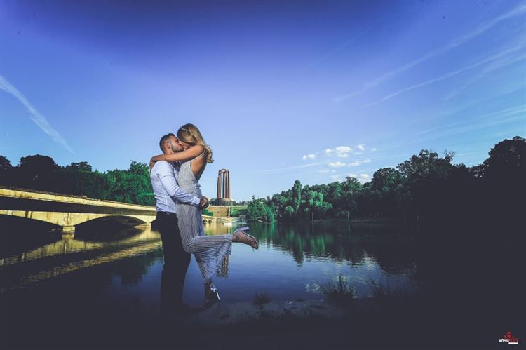 האורחת שהתפרצה לצילומי החתונה וגנבה את ההצגה 3