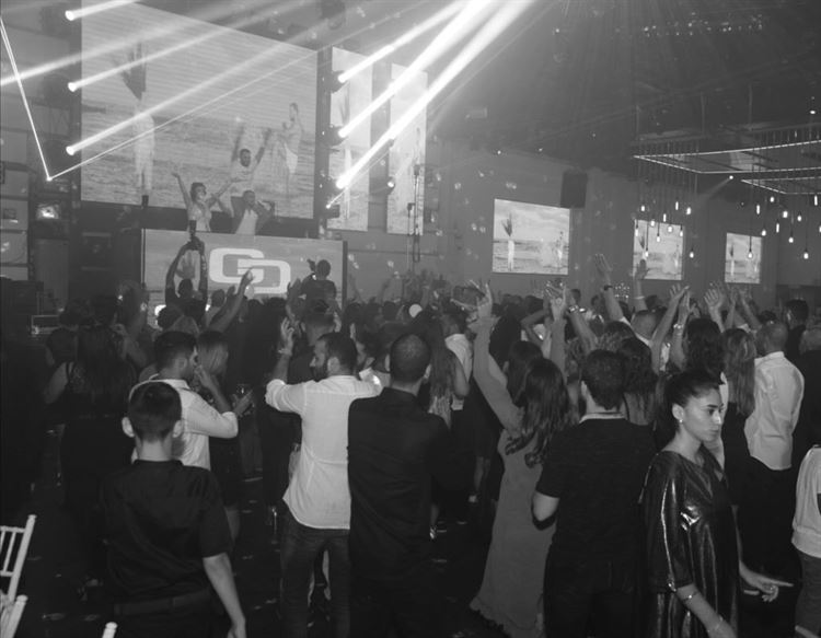 קבלו אותם: אהבה על ספסל הלימודים 15