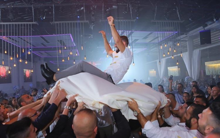 קבלו אותם: אהבה על ספסל הלימודים 17