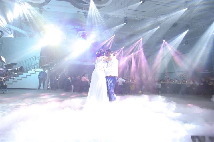 בלי בושה: הכלה שהתחילה את הכל 24