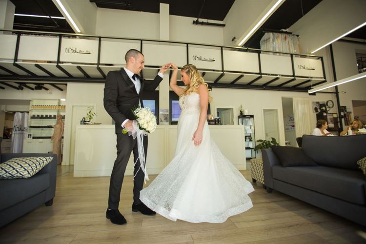 לא תאמינו מה הבחורה שבתמונה קיבלה לכבוד סיום הסמסטר 6