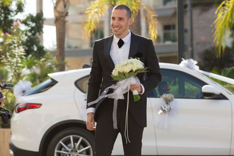 לא תאמינו מה הבחורה שבתמונה קיבלה לכבוד סיום הסמסטר 10