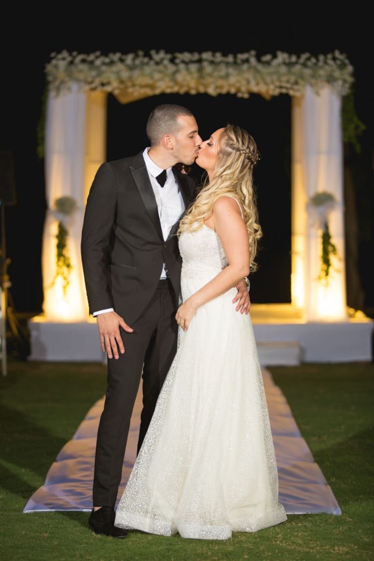 לא תאמינו מה הבחורה שבתמונה קיבלה לכבוד סיום הסמסטר 16