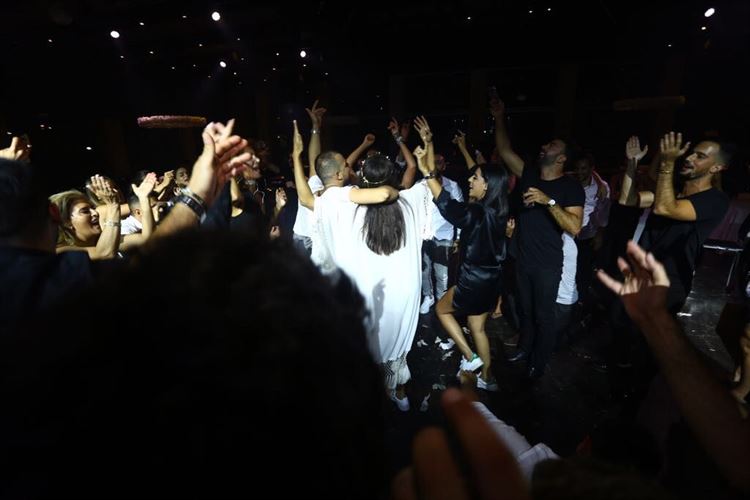 אלין בנס ונדב אטר לוהטים ברחבת הריקודים (צילום: שי אסייג)