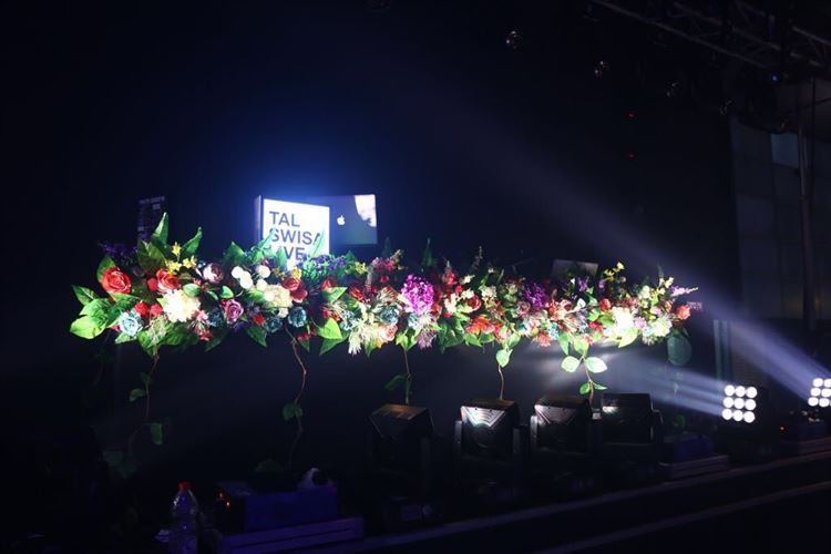 ללא ספק עמדת הדי.ג'י הכי מושקעת שראינו (צילום: שי אסייג)