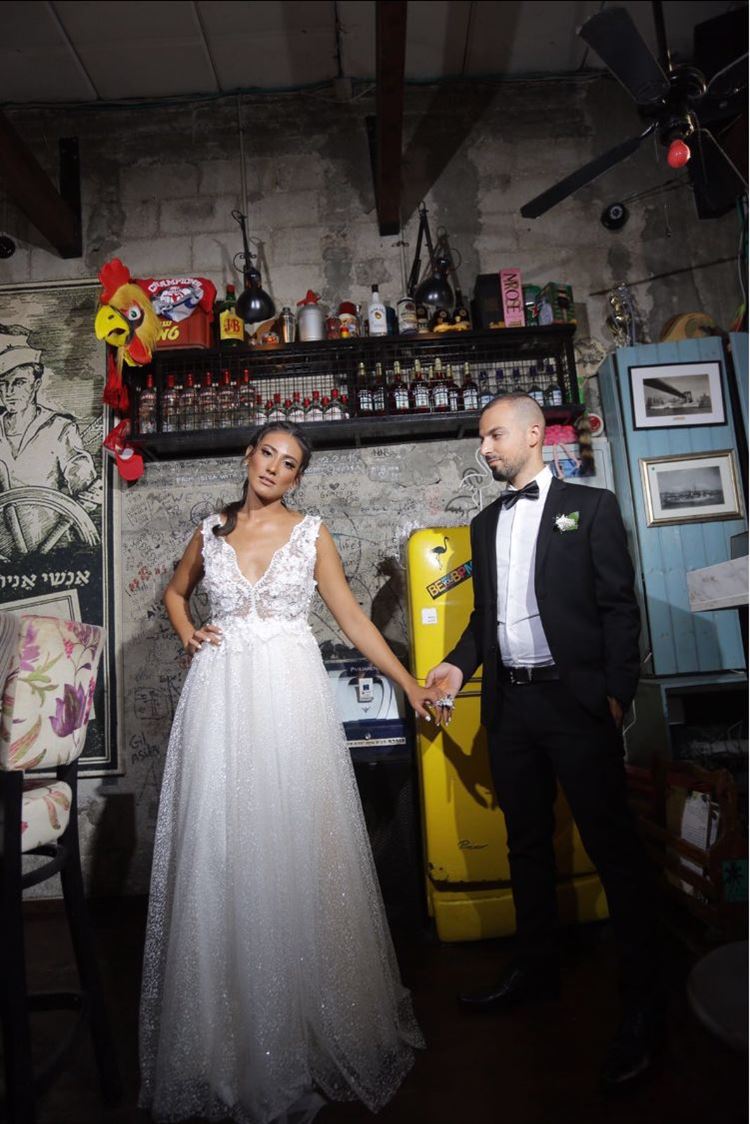 מלאים בסטייל ביום חתונתם (שמלת כלה: ליז מרטינז, צילום: שי אסייג)