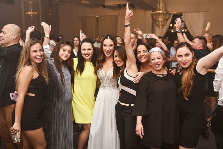 עשה לה שרירים: סיפור אהבה בחדר הכושר 18