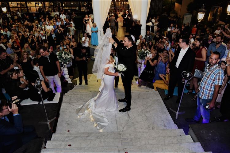 הרי את מוארת לי: חתונת הלדים הכי מקורית שראינו 19