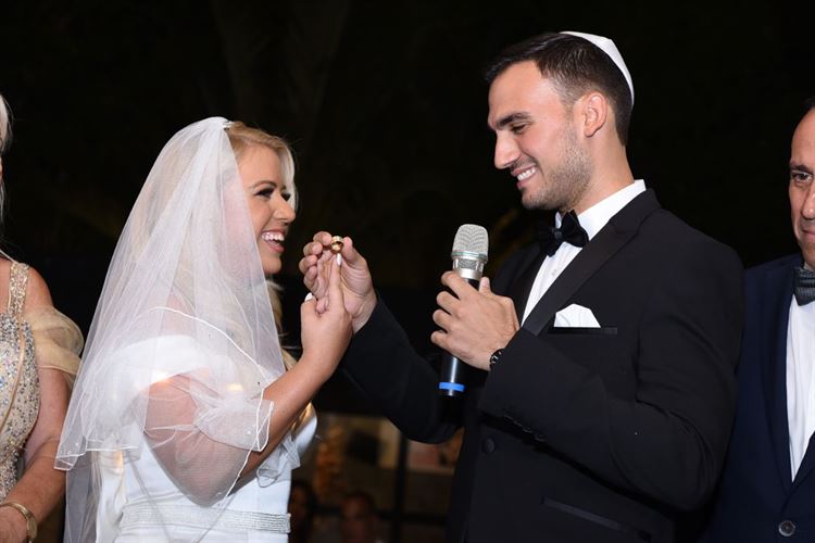 הרי את מוארת לי: חתונת הלדים הכי מקורית שראינו 21