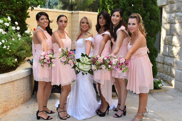 הרי את מוארת לי: חתונת הלדים הכי מקורית שראינו 7