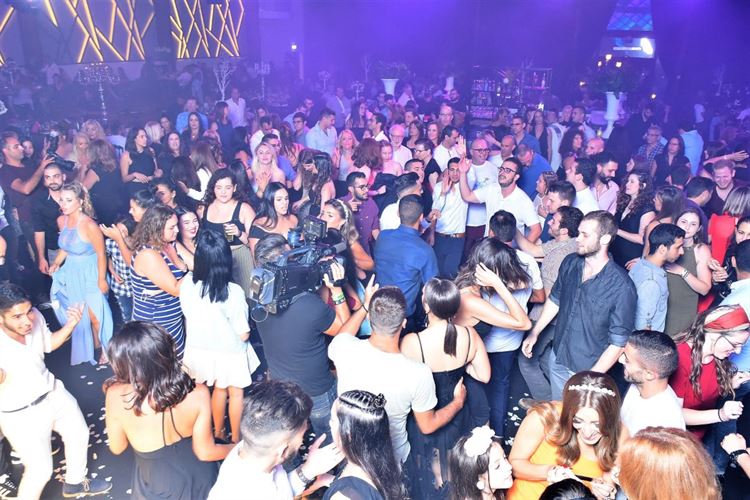 הרי את מוארת לי: חתונת הלדים הכי מקורית שראינו 30