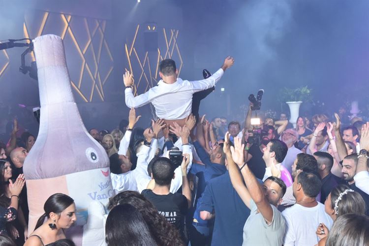 הרי את מוארת לי: חתונת הלדים הכי מקורית שראינו 31