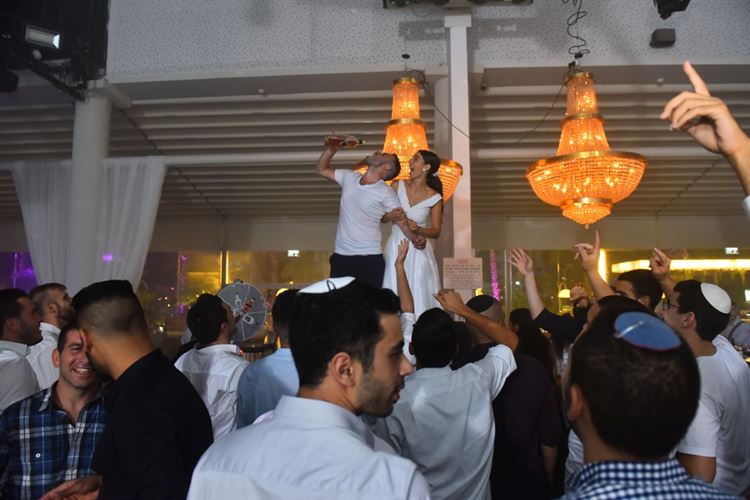 צירופי מקרים שהובילו לסיפור אהבה 26