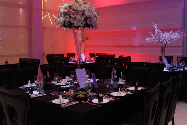 לא הצליח להתאפק והציע נישואין 14