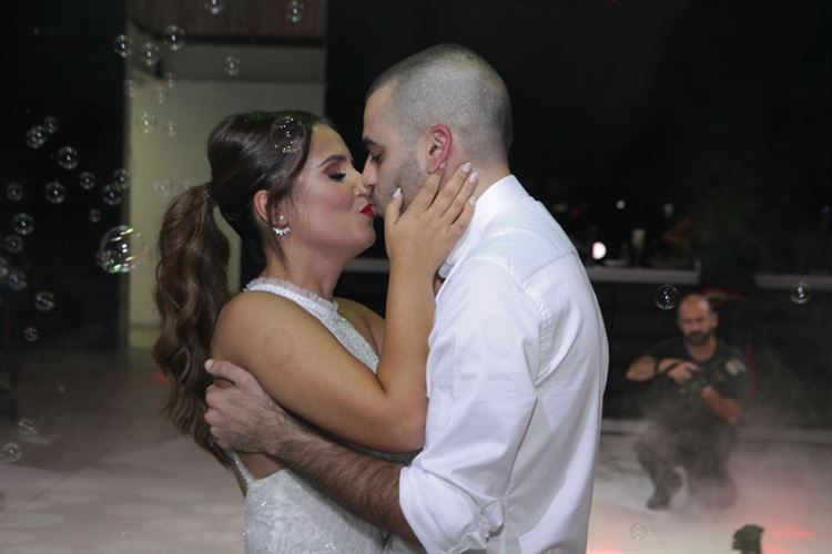 לא הצליח להתאפק והציע נישואין 22