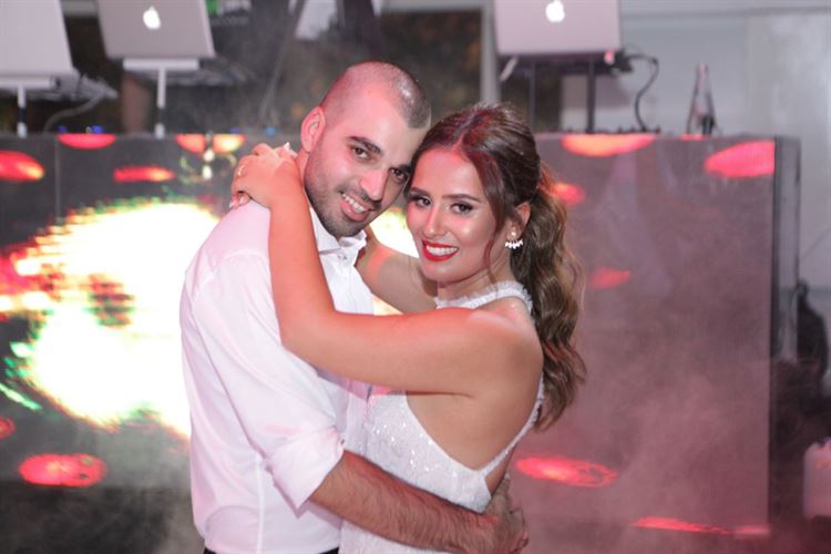 לא הצליח להתאפק והציע נישואין 23